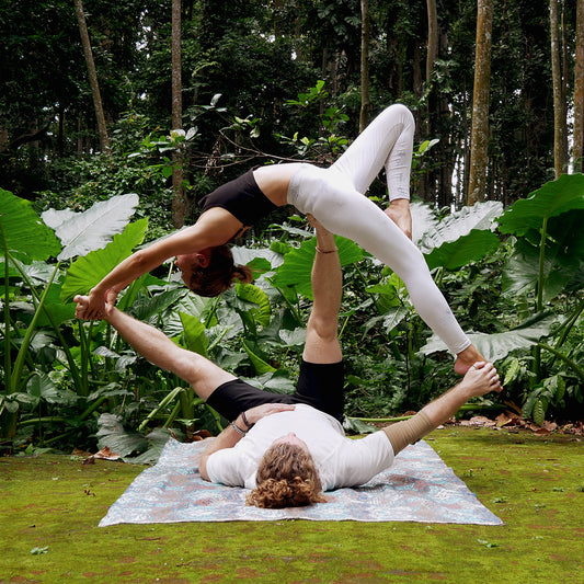 acroyoga couple pose